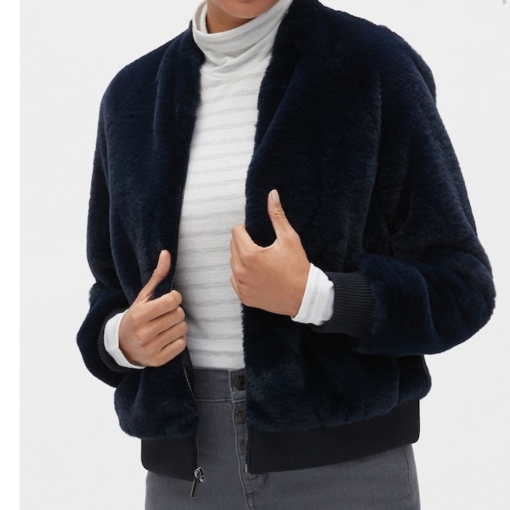 ❌❌SOLD❌❌Banana Republic Faux Fur Bomber jacket